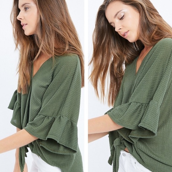 Flutter bell sleeve waffle knit tiefront Vneck top - Picture 2 of 3